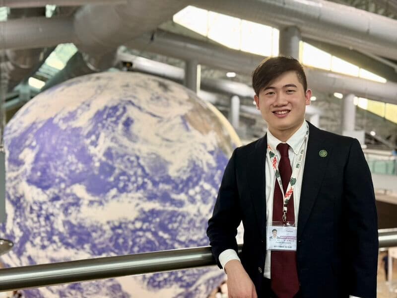 Healthcare professional using Junction